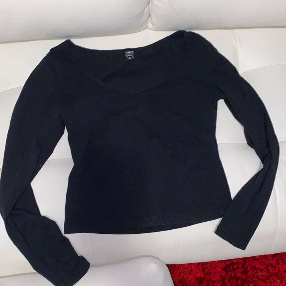 Black Crop long sleeve shirt